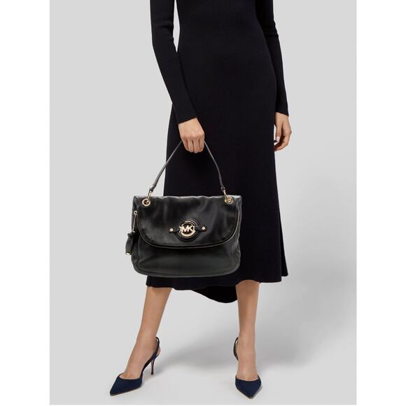 Michael Kors Black Textured Leather Stockard Bag - Picture 16 of 16